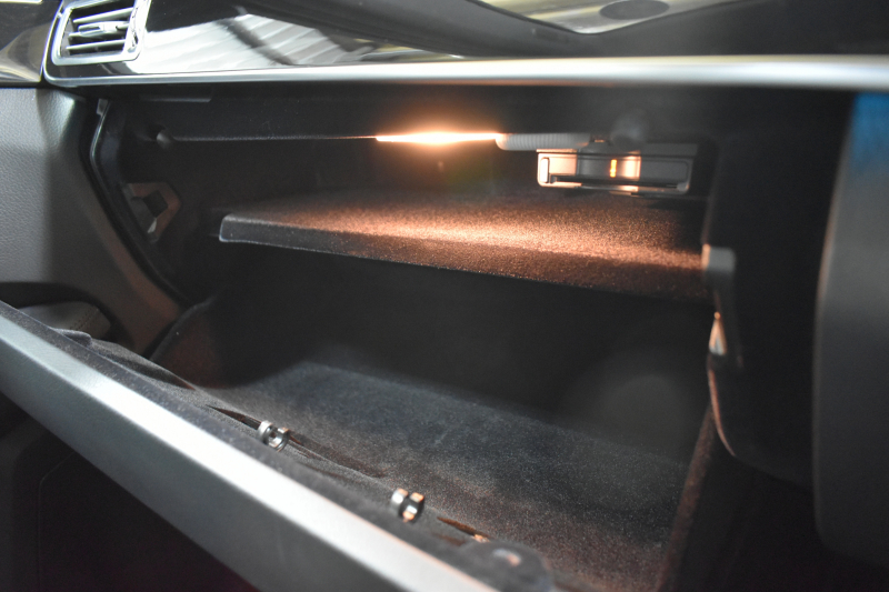 メルセデスベンツ Eクラス E250 AVG AMGｽﾎﾟｰﾂP ﾕｰﾃｨﾘﾃｨP ﾚｰﾀﾞｰｾｰﾌﾃｨP 後期 半革 ｼｰﾄﾋｰﾀｰ 360ｶﾒﾗ AMGｴｱﾛ18AW ﾃﾞｨｽﾄﾛﾆｯｸ ﾌﾞﾗｲﾝﾄﾞｽﾎﾟｯﾄ ﾚｰﾝｷｰﾌﾟ ｱﾝﾋﾞｴﾝﾄﾗｲﾄ LEDﾍｯﾄﾞﾗｲﾄ ﾅﾋﾞTV ｷｰﾚｽｺﾞｰ 2年保証