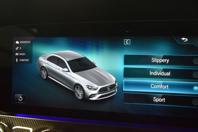 AMG Eクラス E53 4ﾏﾁｯｸ+ ｴｸｽｸﾙｰｼﾌﾞ ﾚｰﾀﾞｰｾｰﾌﾃｨP 後期型 3.0ﾘｯﾀｰ/435馬力 4WD ﾊﾟﾉﾗﾏｻﾝﾙｰﾌ ﾋｰﾀｰｸｰﾗｰ黒革 ﾃﾞｨｽﾄﾛ BSM Lﾁｪﾝｼﾞ AMGｴｱﾛ20AW ｷｰﾚｽGO PTS ﾌﾞﾙﾒｽﾀｰ HUD 電動ﾄﾗﾝｸ LEDﾍｯﾄﾞﾗｲﾄ 地ﾃﾞｼﾞﾅﾋﾞ 360ｶﾒﾗ 2年保証
