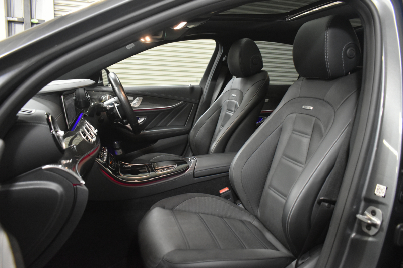 AMG Eクラス E53 4ﾏﾁｯｸ+ ｴｸｽｸﾙｰｼﾌﾞ ﾚｰﾀﾞｰｾｰﾌﾃｨP 後期型 3.0ﾘｯﾀｰ/435馬力 4WD ﾊﾟﾉﾗﾏｻﾝﾙｰﾌ ﾋｰﾀｰｸｰﾗｰ黒革 ﾃﾞｨｽﾄﾛ BSM Lﾁｪﾝｼﾞ AMGｴｱﾛ20AW ｷｰﾚｽGO PTS ﾌﾞﾙﾒｽﾀｰ HUD 電動ﾄﾗﾝｸ LEDﾍｯﾄﾞﾗｲﾄ 地ﾃﾞｼﾞﾅﾋﾞ 360ｶﾒﾗ 2年保証