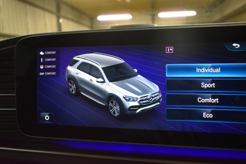 メルセデスベンツ GLE GLE450 4ﾏﾁｯｸ ｽﾎﾟｰﾂ ﾚｻﾞｰｴｸｽｸﾙｰｼﾌﾞ ﾚｰﾀﾞｰｾｰﾌﾃｨP ﾊﾟﾉﾗﾏｻﾝﾙｰﾌ ﾋｰﾀｰ&ｸｰﾗｰ黒革 ﾌﾞﾙﾒｽﾀｰS 367馬力 MEｺﾈｸﾄ  ﾃﾞｨｽﾄﾛ BSM Lﾁｪﾝｼﾞ AMGｴｱﾛ20AW ｷｰﾚｽGO ﾊﾟｰｸﾄﾛ HUD ﾌｯﾄｹﾞｰﾄ  MBUXﾅﾋﾞTV 360ｶﾒﾗ 2年保証