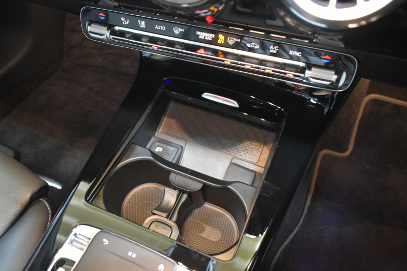 メルセデスベンツ Aクラス A250 4MATIC ｾﾀﾞﾝ AMGﾗｲﾝ AMGﾚｻﾞｰｴｸｽｸﾙｰｼﾌﾞP ｱﾄﾞﾊﾞﾝｽﾄﾞP ﾅﾋﾞｹﾞｰｼｮﾝP ﾚｰﾀﾞｰｾｰﾌﾃｨP ﾊﾟﾉﾗﾏｻﾝﾙｰﾌ 革 HUD 360ｶﾒﾗ ｱﾄﾞﾊﾞﾝｽﾄﾞｻｳﾝﾄﾞ AMGｴｱﾛ18AW MBUXﾅﾋﾞTV ﾜｲﾔﾚｽﾁｬｰｼﾞ ﾃﾞｨｽﾄﾛ ﾌﾞﾗｲﾝﾄﾞS 2年保証