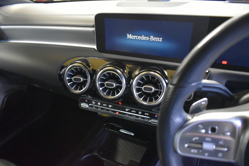 メルセデスベンツ Aクラス A250 4MATIC ｾﾀﾞﾝ AMGﾗｲﾝ AMGﾚｻﾞｰｴｸｽｸﾙｰｼﾌﾞP ｱﾄﾞﾊﾞﾝｽﾄﾞP ﾅﾋﾞｹﾞｰｼｮﾝP ﾚｰﾀﾞｰｾｰﾌﾃｨP ﾊﾟﾉﾗﾏｻﾝﾙｰﾌ 革 HUD 360ｶﾒﾗ ｱﾄﾞﾊﾞﾝｽﾄﾞｻｳﾝﾄﾞ AMGｴｱﾛ18AW MBUXﾅﾋﾞTV ﾜｲﾔﾚｽﾁｬｰｼﾞ ﾃﾞｨｽﾄﾛ ﾌﾞﾗｲﾝﾄﾞS 2年保証