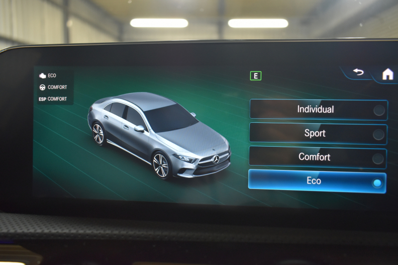 メルセデスベンツ Aクラス A250 4MATIC ｾﾀﾞﾝ AMGﾗｲﾝ AMGﾚｻﾞｰｴｸｽｸﾙｰｼﾌﾞP ｱﾄﾞﾊﾞﾝｽﾄﾞP ﾅﾋﾞｹﾞｰｼｮﾝP ﾚｰﾀﾞｰｾｰﾌﾃｨP ﾊﾟﾉﾗﾏｻﾝﾙｰﾌ 革 HUD 360ｶﾒﾗ ｱﾄﾞﾊﾞﾝｽﾄﾞｻｳﾝﾄﾞ AMGｴｱﾛ18AW MBUXﾅﾋﾞTV ﾜｲﾔﾚｽﾁｬｰｼﾞ ﾃﾞｨｽﾄﾛ ﾌﾞﾗｲﾝﾄﾞS 2年保証