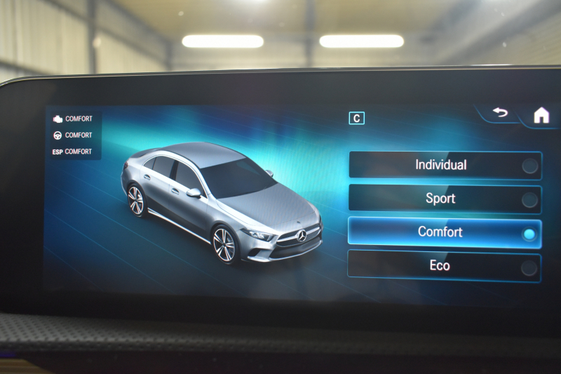 メルセデスベンツ Aクラス A250 4MATIC ｾﾀﾞﾝ AMGﾗｲﾝ AMGﾚｻﾞｰｴｸｽｸﾙｰｼﾌﾞP ｱﾄﾞﾊﾞﾝｽﾄﾞP ﾅﾋﾞｹﾞｰｼｮﾝP ﾚｰﾀﾞｰｾｰﾌﾃｨP ﾊﾟﾉﾗﾏｻﾝﾙｰﾌ 革 HUD 360ｶﾒﾗ ｱﾄﾞﾊﾞﾝｽﾄﾞｻｳﾝﾄﾞ AMGｴｱﾛ18AW MBUXﾅﾋﾞTV ﾜｲﾔﾚｽﾁｬｰｼﾞ ﾃﾞｨｽﾄﾛ ﾌﾞﾗｲﾝﾄﾞS 2年保証