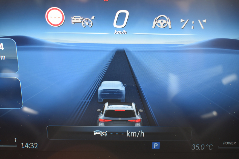 メルセデスベンツ GLC GLC220d 4MATIC ISG搭載ﾓﾃﾞﾙ AMGﾗｲﾝP ﾄﾞﾗｲﾊﾞｰｽﾞP AMGﾚｻﾞｰｴｸｽｸﾙｰｼﾌﾞP ﾚｰﾀﾞｰｾｰﾌﾃｨP 1ｵｰﾅｰ ﾊﾟﾉﾗﾏｻﾝﾙｰﾌ 革 ﾌﾞﾙﾒｽﾀｰ HUD ﾘｱｱｸｽﾙｽﾃｱﾘﾝｸﾞ ｴｱｻｽ AMGｴｱﾛ20AW MBUXARﾅﾋﾞTV ﾜｲﾔﾚｽﾁｬｰｼﾞ 360ｶﾒﾗ ﾌｯﾄｹﾞｰﾄ 2年保証