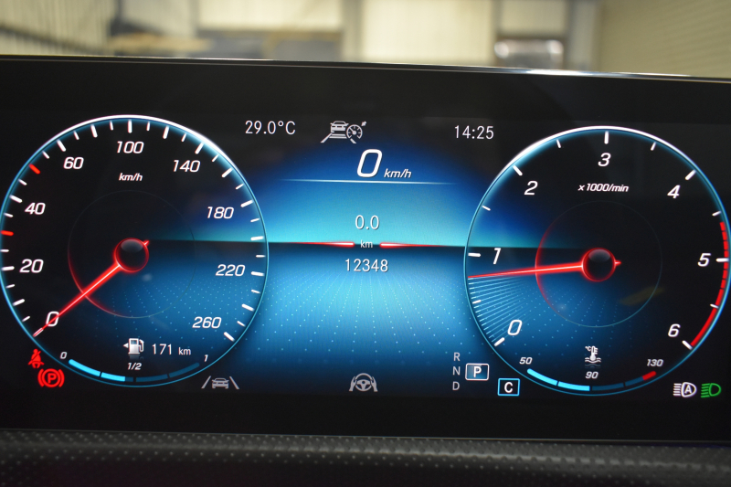 メルセデスベンツ CLAクラス CLA200d AMGﾗｲﾝ AMGﾚｻﾞｰｴｸｽｸﾙｰｼﾌﾞP ｱﾄﾞﾊﾞﾝｽﾄﾞP ﾅﾋﾞｹﾞｰｼｮﾝP ﾚｰﾀﾞｰｾｰﾌﾃｨP ﾊﾟﾉﾗﾏｻﾝﾙｰﾌ 革 AMGｴｱﾛ18AW MBUXﾅﾋﾞTV HUD 360ｶﾒﾗ ｱﾄﾞﾊﾞﾝｽﾄﾞｻｳﾝﾄﾞ ﾃﾞｨｽﾄﾛ ﾌﾞﾗｲﾝﾄﾞS ﾚｰﾝｷｰﾌﾟ ﾌｯﾄﾄﾗﾝｸ ｷｰﾚｽｺﾞｰ 2年保証
