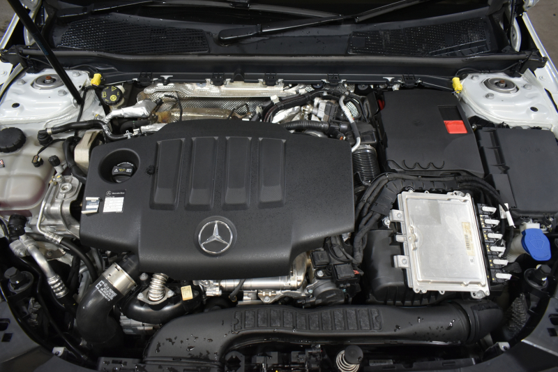 メルセデスベンツ CLAクラス CLA200d AMGﾗｲﾝ AMGﾚｻﾞｰｴｸｽｸﾙｰｼﾌﾞP ｱﾄﾞﾊﾞﾝｽﾄﾞP ﾅﾋﾞｹﾞｰｼｮﾝP ﾚｰﾀﾞｰｾｰﾌﾃｨP ﾊﾟﾉﾗﾏｻﾝﾙｰﾌ 革 AMGｴｱﾛ18AW MBUXﾅﾋﾞTV HUD 360ｶﾒﾗ ｱﾄﾞﾊﾞﾝｽﾄﾞｻｳﾝﾄﾞ ﾃﾞｨｽﾄﾛ ﾌﾞﾗｲﾝﾄﾞS ﾚｰﾝｷｰﾌﾟ ﾌｯﾄﾄﾗﾝｸ ｷｰﾚｽｺﾞｰ 2年保証