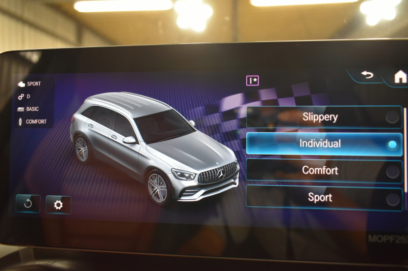 AMG GLC GLC43 4MATIC  ｴｸｽｸﾙｰｼﾌﾞ ﾚｰﾀﾞｰｾｰﾌﾃｨP 後期型  390馬力V6 ﾊﾟﾉﾗﾏｻﾝﾙｰﾌ MBUXｼｽﾃﾑ ﾋｰﾀｰ赤黒革 ﾃﾞｨｽﾄﾛ BSM Lﾁｪﾝｼﾞ AMGｴｱﾛ20AW ｷｰﾚｽGO PTS  HUD  対話式ﾅﾋﾞTV 360ｶﾒ 2年保証