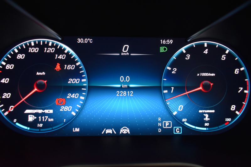 AMG GLC GLC43 4MATIC  ｴｸｽｸﾙｰｼﾌﾞ ﾚｰﾀﾞｰｾｰﾌﾃｨP 後期型  390馬力V6 ﾊﾟﾉﾗﾏｻﾝﾙｰﾌ MBUXｼｽﾃﾑ ﾋｰﾀｰ赤黒革 ﾃﾞｨｽﾄﾛ BSM Lﾁｪﾝｼﾞ AMGｴｱﾛ20AW ｷｰﾚｽGO PTS  HUD  対話式ﾅﾋﾞTV 360ｶﾒ 2年保証