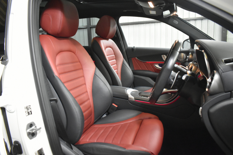 AMG GLC GLC43 4MATIC  ｴｸｽｸﾙｰｼﾌﾞ ﾚｰﾀﾞｰｾｰﾌﾃｨP 後期型  390馬力V6 ﾊﾟﾉﾗﾏｻﾝﾙｰﾌ MBUXｼｽﾃﾑ ﾋｰﾀｰ赤黒革 ﾃﾞｨｽﾄﾛ BSM Lﾁｪﾝｼﾞ AMGｴｱﾛ20AW ｷｰﾚｽGO PTS  HUD  対話式ﾅﾋﾞTV 360ｶﾒ 2年保証
