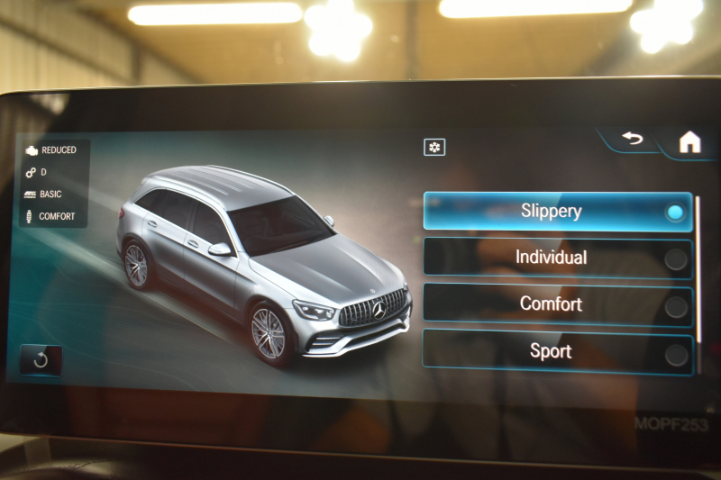 AMG GLC GLC43 4MATIC  ｴｸｽｸﾙｰｼﾌﾞ ﾚｰﾀﾞｰｾｰﾌﾃｨP 後期型  390馬力V6 ﾊﾟﾉﾗﾏｻﾝﾙｰﾌ MBUXｼｽﾃﾑ ﾋｰﾀｰ赤黒革 ﾃﾞｨｽﾄﾛ BSM Lﾁｪﾝｼﾞ AMGｴｱﾛ20AW ｷｰﾚｽGO PTS  HUD  対話式ﾅﾋﾞTV 360ｶﾒ 2年保証