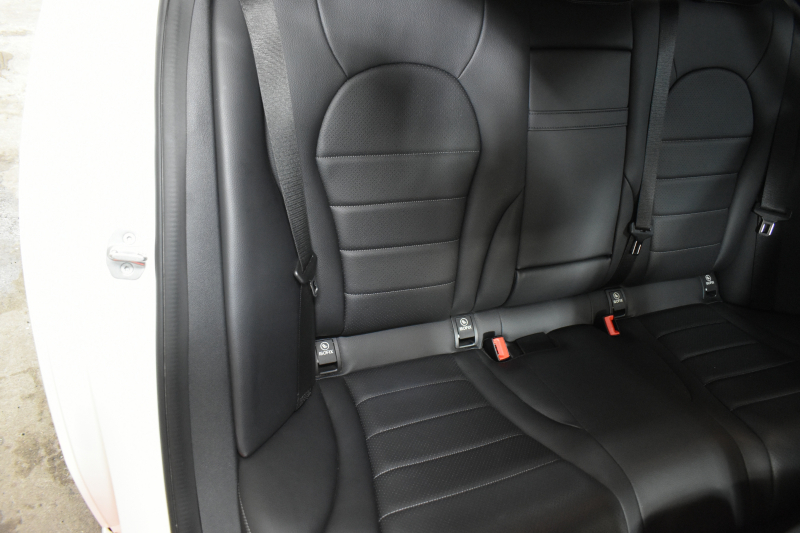 メルセデスベンツ Cクラス C180ﾛｰﾚｳｽED ﾚｰﾀﾞｰｾｰﾌﾃｨP AMGﾗｲﾝ 特別仕様車 革 AMGｴｱﾛ18AW ﾃﾞｨｽﾄﾛﾆｯｸ ﾌﾞﾗｲﾝﾄﾞｽﾎﾟｯﾄ ﾚｰﾝｷｰﾌﾟ ﾊﾟｰｷﾝｸﾞﾊﾟｲﾛｯﾄ ﾊﾟｰｸﾄﾛﾆｯｸ ｷｰﾚｽｺﾞｰ ﾅﾋﾞTV Bｶﾒﾗ 2年保証