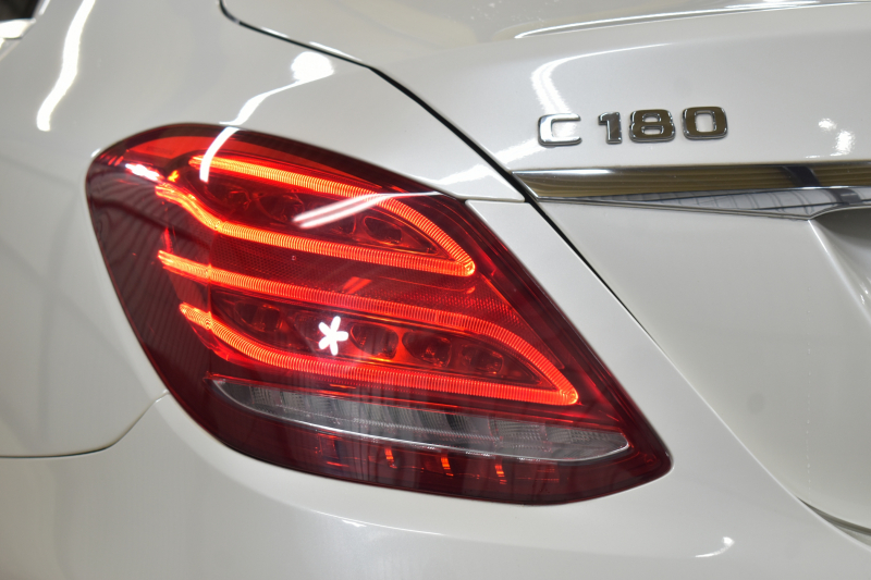 メルセデスベンツ Cクラス C180ﾛｰﾚｳｽED ﾚｰﾀﾞｰｾｰﾌﾃｨP AMGﾗｲﾝ 特別仕様車 革 AMGｴｱﾛ18AW ﾃﾞｨｽﾄﾛﾆｯｸ ﾌﾞﾗｲﾝﾄﾞｽﾎﾟｯﾄ ﾚｰﾝｷｰﾌﾟ ﾊﾟｰｷﾝｸﾞﾊﾟｲﾛｯﾄ ﾊﾟｰｸﾄﾛﾆｯｸ ｷｰﾚｽｺﾞｰ ﾅﾋﾞTV Bｶﾒﾗ 2年保証