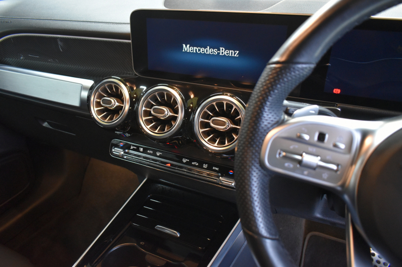 メルセデスベンツ GLB GLB250 4ﾏﾁｯｸ ｽﾎﾟｰﾂ AMGﾗｲﾝ ﾅﾋﾞｹﾞｰｼｮﾝP ﾅｲﾄP ﾚｰﾀﾞｰｾｰﾌﾃｨP 革 AMGｴｱﾛ20AW MBUXﾅﾋﾞTV 360ｶﾒﾗ ﾜｲﾔﾚｽﾁｬｰｼﾞ ﾌｯﾄｹﾞｰﾄ ﾃﾞｨｽﾄﾛ ﾌﾞﾗｲﾝﾄﾞS ﾚｰﾝｷｰﾌﾟ ｷｰﾚｽｺﾞｰ 3列ｼｰﾄ7人乗 2年保証