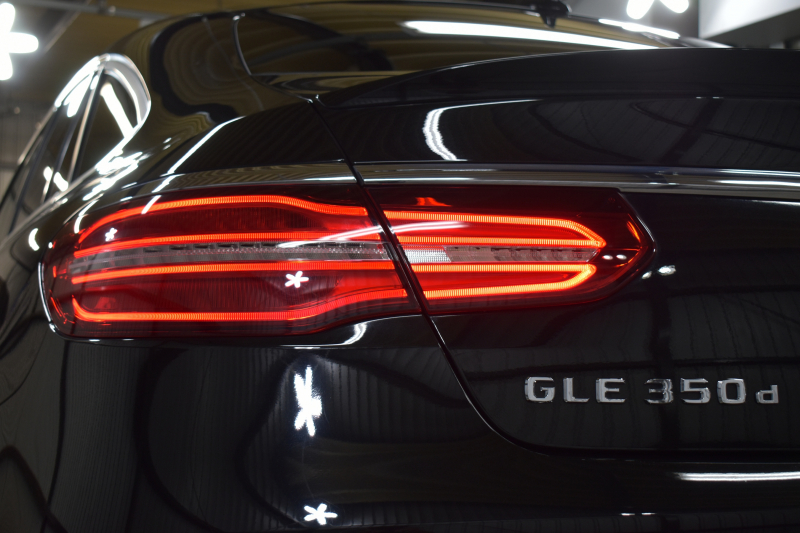 メルセデスベンツ GLE GLE350d 4ﾏﾁｯｸ ｸｰﾍﾟｽﾎﾟｰﾂ ﾚｰﾀﾞｰP 3.0ℓV型6気筒ﾀｰﾎﾞ 全席ﾋｰﾀｰ黒革 ﾊﾟﾉﾗﾏｻﾝﾙｰﾌ ﾊｰﾏﾝｶｰﾄﾞﾝ ﾃﾞｨｽﾄﾛ ﾌﾞﾗｲﾝﾄﾞｽﾎﾟｯﾄ ﾚｰﾝｷｰﾌﾟ AMGｴｱﾛ21AW ｻｲﾄﾞﾗﾝﾆﾝｸﾞﾎﾞｰﾄﾞ地ﾃﾞｼﾞﾅﾋﾞ360ｶﾒﾗ ﾊﾟｰｸﾄﾛ 2年保証