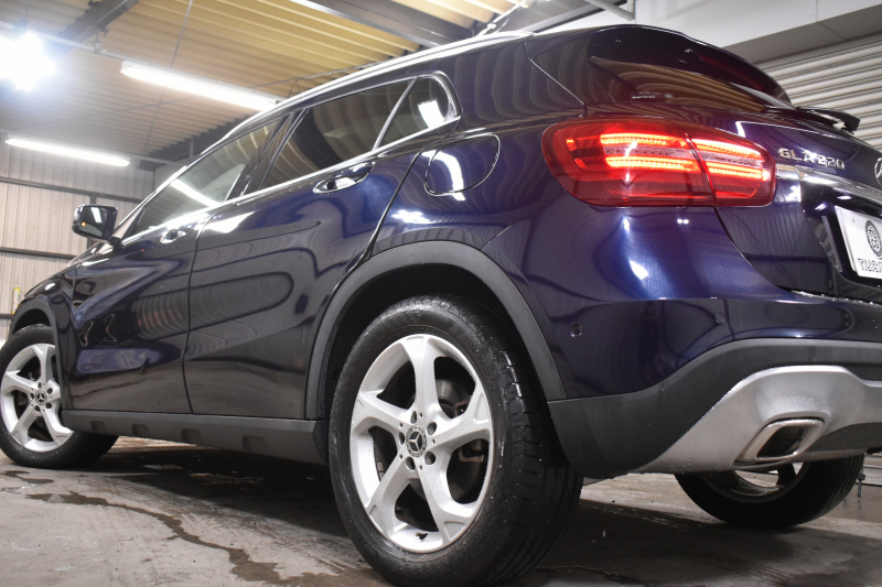 メルセデスベンツ GLA GLA220 4M ﾌﾟﾚﾐｱﾑP ﾚｰﾀﾞｰｾｰﾌﾃｨP 後期 4WD 1ｵｰﾅｰ ﾊﾟﾉﾗﾏｻﾝﾙｰﾌ ﾊｰﾏﾝｶｰﾄﾞﾝｻｳﾝﾄﾞ ﾏﾙﾁｶﾗｰｱﾝﾋﾞｴﾝﾄ 革 ﾅﾋﾞTV ﾃﾞｨｽﾄﾛ ﾌﾞﾗｲﾝﾄﾞS ﾚｰﾝｷｰﾌﾟ ﾌｯﾄｹﾞｰﾄ ﾊﾞｯｸｶﾒﾗ ｷｰﾚｽｺﾞｰ 2年保証