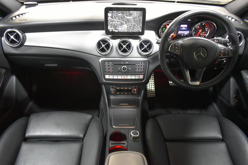 メルセデスベンツ GLA GLA220 4M ﾌﾟﾚﾐｱﾑP ﾚｰﾀﾞｰｾｰﾌﾃｨP 後期 4WD 1ｵｰﾅｰ ﾊﾟﾉﾗﾏｻﾝﾙｰﾌ ﾊｰﾏﾝｶｰﾄﾞﾝｻｳﾝﾄﾞ ﾏﾙﾁｶﾗｰｱﾝﾋﾞｴﾝﾄ 革 ﾅﾋﾞTV ﾃﾞｨｽﾄﾛ ﾌﾞﾗｲﾝﾄﾞS ﾚｰﾝｷｰﾌﾟ ﾌｯﾄｹﾞｰﾄ ﾊﾞｯｸｶﾒﾗ ｷｰﾚｽｺﾞｰ 2年保証