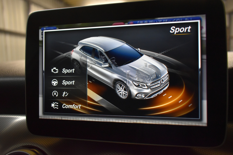メルセデスベンツ GLA GLA220 4M ﾌﾟﾚﾐｱﾑP ﾚｰﾀﾞｰｾｰﾌﾃｨP 後期 4WD ﾊﾟﾉﾗﾏｻﾝﾙｰﾌ ﾊｰﾏﾝｶｰﾄﾞﾝｻｳﾝﾄﾞ ﾏﾙﾁｶﾗｰｱﾝﾋﾞｴﾝﾄ 革 ﾅﾋﾞTV ﾃﾞｨｽﾄﾛ ﾌﾞﾗｲﾝﾄﾞS ﾚｰﾝｷｰﾌﾟ ﾌｯﾄｹﾞｰﾄ ﾊﾞｯｸｶﾒﾗ ｷｰﾚｽｺﾞｰ 2年保証