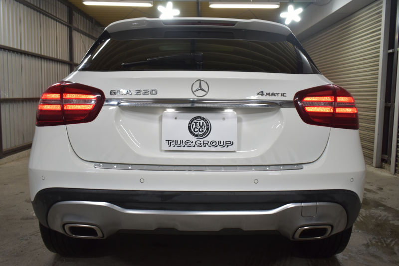 メルセデスベンツ GLA GLA220 4M ﾌﾟﾚﾐｱﾑP ﾚｰﾀﾞｰｾｰﾌﾃｨP 後期 4WD ﾊﾟﾉﾗﾏｻﾝﾙｰﾌ ﾊｰﾏﾝｶｰﾄﾞﾝｻｳﾝﾄﾞ ﾏﾙﾁｶﾗｰｱﾝﾋﾞｴﾝﾄ 革 ﾅﾋﾞTV ﾃﾞｨｽﾄﾛ ﾌﾞﾗｲﾝﾄﾞS ﾚｰﾝｷｰﾌﾟ ﾌｯﾄｹﾞｰﾄ ﾊﾞｯｸｶﾒﾗ ｷｰﾚｽｺﾞｰ 2年保証