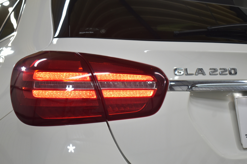 メルセデスベンツ GLA GLA220 4M ﾌﾟﾚﾐｱﾑP ﾚｰﾀﾞｰｾｰﾌﾃｨP 後期 4WD ﾊﾟﾉﾗﾏｻﾝﾙｰﾌ ﾊｰﾏﾝｶｰﾄﾞﾝｻｳﾝﾄﾞ ﾏﾙﾁｶﾗｰｱﾝﾋﾞｴﾝﾄ 革 ﾅﾋﾞTV ﾃﾞｨｽﾄﾛ ﾌﾞﾗｲﾝﾄﾞS ﾚｰﾝｷｰﾌﾟ ﾌｯﾄｹﾞｰﾄ ﾊﾞｯｸｶﾒﾗ ｷｰﾚｽｺﾞｰ 2年保証