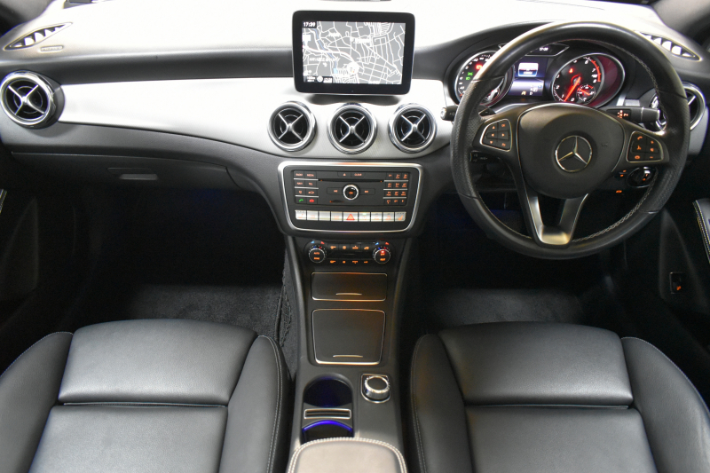 メルセデスベンツ GLA GLA220 4M ﾌﾟﾚﾐｱﾑP ﾚｰﾀﾞｰｾｰﾌﾃｨP 後期 4WD ﾊﾟﾉﾗﾏｻﾝﾙｰﾌ ﾊｰﾏﾝｶｰﾄﾞﾝｻｳﾝﾄﾞ ﾏﾙﾁｶﾗｰｱﾝﾋﾞｴﾝﾄ 革 ﾅﾋﾞTV ﾃﾞｨｽﾄﾛ ﾌﾞﾗｲﾝﾄﾞS ﾚｰﾝｷｰﾌﾟ ﾌｯﾄｹﾞｰﾄ ﾊﾞｯｸｶﾒﾗ ｷｰﾚｽｺﾞｰ 2年保証