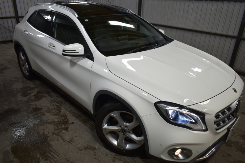 メルセデスベンツ GLA GLA220 4M ﾌﾟﾚﾐｱﾑP ﾚｰﾀﾞｰｾｰﾌﾃｨP 後期 4WD ﾊﾟﾉﾗﾏｻﾝﾙｰﾌ ﾊｰﾏﾝｶｰﾄﾞﾝｻｳﾝﾄﾞ ﾏﾙﾁｶﾗｰｱﾝﾋﾞｴﾝﾄ 革 ﾅﾋﾞTV ﾃﾞｨｽﾄﾛ ﾌﾞﾗｲﾝﾄﾞS ﾚｰﾝｷｰﾌﾟ ﾌｯﾄｹﾞｰﾄ ﾊﾞｯｸｶﾒﾗ ｷｰﾚｽｺﾞｰ 2年保証