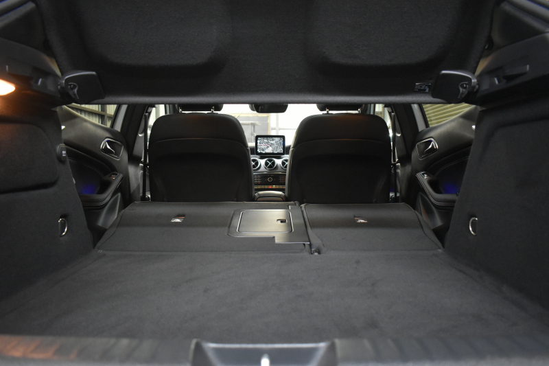 メルセデスベンツ GLA GLA220 4M ﾌﾟﾚﾐｱﾑP ﾚｰﾀﾞｰｾｰﾌﾃｨP 後期 4WD ﾊﾟﾉﾗﾏｻﾝﾙｰﾌ ﾊｰﾏﾝｶｰﾄﾞﾝｻｳﾝﾄﾞ ﾏﾙﾁｶﾗｰｱﾝﾋﾞｴﾝﾄ 革 ﾅﾋﾞTV ﾃﾞｨｽﾄﾛ ﾌﾞﾗｲﾝﾄﾞS ﾚｰﾝｷｰﾌﾟ ﾌｯﾄｹﾞｰﾄ ﾊﾞｯｸｶﾒﾗ ｷｰﾚｽｺﾞｰ 2年保証