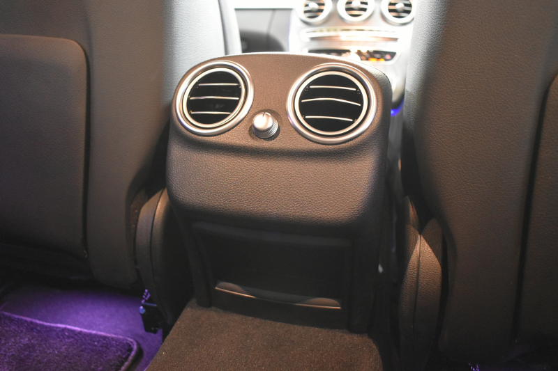 メルセデスベンツ Cクラス C200AVG AMGﾗｲﾝ ﾚｰﾀﾞｰｾｰﾌﾃｨP 後期型 ﾋｰﾀｰ黒革 ﾃﾞｨｽﾄﾛﾆｯｸﾌﾟﾗｽ ﾌﾞﾗｲﾝﾄﾞS ﾚｰﾝﾁｪﾝｼﾞA 誤発進 AMGｴｱﾛ18AW ｷｰﾚｽGO ﾊﾟｰｸﾄﾛ LEDﾍｯﾄﾞﾗｲﾄ ﾏﾙﾁｱﾝﾋﾞｴﾝﾄ 地ﾃﾞｼﾞﾅﾋﾞBｶﾒﾗ 2年保証
