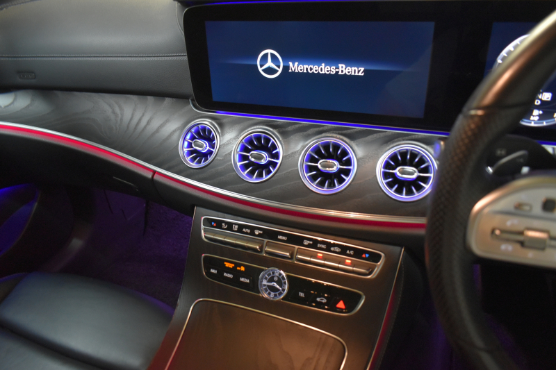 メルセデスベンツ Eクラス E200ｸｰﾍﾟ ｽﾎﾟｰﾂ ﾚｻﾞｰP ﾚｰﾀﾞｰｾｰﾌﾃｨP ﾊﾟﾉﾗﾏｻﾝﾙｰﾌ 革 AMGｴｱﾛ19AW ﾌﾞﾙﾒｽﾀｰS ﾍｯﾄﾞｱｯﾌﾟD ｴｱﾊﾞﾗﾝｽP ﾅﾋﾞTV 360ｶﾒﾗ ﾃﾞｨｽﾄﾛﾆｯｸ ﾌﾞﾗｲﾝﾄﾞｽﾎﾟｯﾄ ﾚｰﾝｷｰﾌﾟ ｷｰﾚｽｺﾞｰ 2年保証