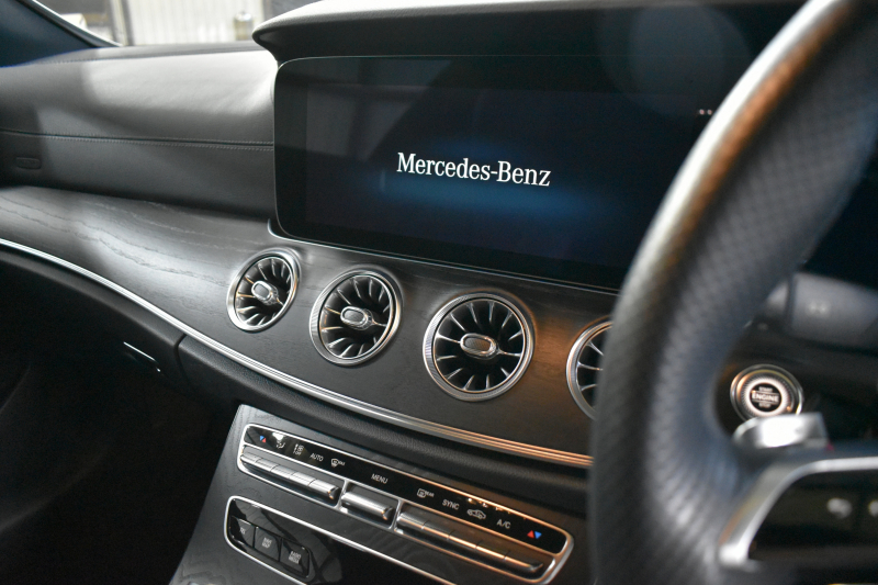 メルセデスベンツ Eクラス E200ｸｰﾍﾟ ｽﾎﾟｰﾂ ﾚｻﾞｰP ﾚｰﾀﾞｰｾｰﾌﾃｨP 後期 BSG搭載ﾓﾃﾞﾙ 1ｵｰﾅｰ ﾊﾟﾉﾗﾏｻﾝﾙｰﾌ 革 AMGｴｱﾛ19AW ﾌﾞﾙﾒｽﾀｰS ﾍｯﾄﾞｱｯﾌﾟD ｴｱﾊﾞﾗﾝｽP ﾅﾋﾞTV 360ｶﾒﾗ ﾃﾞｨｽﾄﾛﾆｯｸ ﾌﾞﾗｲﾝﾄﾞｽﾎﾟｯﾄ ﾚｰﾝｷｰﾌﾟ 2年保証