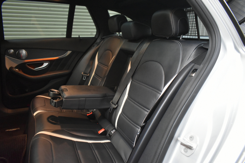 AMG Cクラス C63Sﾜｺﾞﾝ ﾚｰﾀﾞｰｾｰﾌﾃｨP V8ﾂｲﾝﾀｰﾎﾞ/510馬力 右ﾊﾝﾄﾞﾙ ﾊﾟﾉﾗﾏｻﾝﾙｰﾌ 専用19AW AMGﾊﾟﾌｫｰﾏﾝｽ/黒革/ｽﾃｱﾘﾝｸﾞ/ｴｸﾞｿﾞｰｽﾄ ﾌﾞﾙﾒｽﾀｰ HUD ｴｱﾊﾞﾗﾝｽP ﾃﾞｨｽﾄﾛﾆｯｸ ﾌﾞﾗｲﾝﾄﾞS ﾚｰﾝｷｰﾌﾟ ﾅﾋﾞTV Bｶﾒﾗ ﾌｯﾄｹﾞｰﾄ ｷｰGO 2年保証