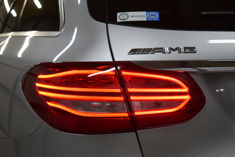 AMG Cクラス C63Sﾜｺﾞﾝ ﾚｰﾀﾞｰｾｰﾌﾃｨP V8ﾂｲﾝﾀｰﾎﾞ/510馬力 右ﾊﾝﾄﾞﾙ ﾊﾟﾉﾗﾏｻﾝﾙｰﾌ 専用19AW AMGﾊﾟﾌｫｰﾏﾝｽ/黒革/ｽﾃｱﾘﾝｸﾞ/ｴｸﾞｿﾞｰｽﾄ ﾌﾞﾙﾒｽﾀｰ HUD ｴｱﾊﾞﾗﾝｽP ﾃﾞｨｽﾄﾛﾆｯｸ ﾌﾞﾗｲﾝﾄﾞS ﾚｰﾝｷｰﾌﾟ ﾅﾋﾞTV Bｶﾒﾗ ﾌｯﾄｹﾞｰﾄ ｷｰGO 2年保証