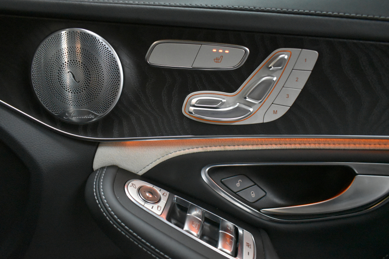 AMG Cクラス C63Sﾜｺﾞﾝ ﾚｰﾀﾞｰｾｰﾌﾃｨP V8ﾂｲﾝﾀｰﾎﾞ/510馬力 右ﾊﾝﾄﾞﾙ ﾊﾟﾉﾗﾏｻﾝﾙｰﾌ 専用19AW AMGﾊﾟﾌｫｰﾏﾝｽ/黒革/ｽﾃｱﾘﾝｸﾞ/ｴｸﾞｿﾞｰｽﾄ ﾌﾞﾙﾒｽﾀｰ HUD ｴｱﾊﾞﾗﾝｽP ﾃﾞｨｽﾄﾛﾆｯｸ ﾌﾞﾗｲﾝﾄﾞS ﾚｰﾝｷｰﾌﾟ ﾅﾋﾞTV Bｶﾒﾗ ﾌｯﾄｹﾞｰﾄ ｷｰGO 2年保証