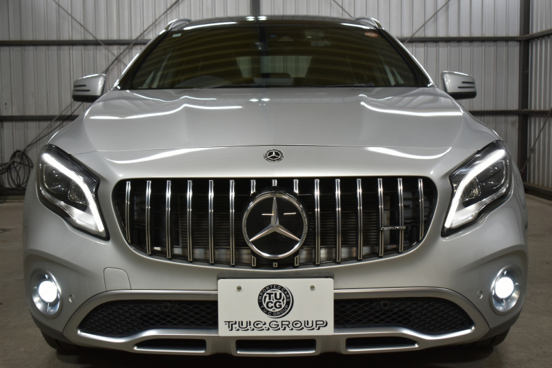 メルセデスベンツ GLA GLA220 4M ﾚｻﾞｰEXC ﾚｰﾀﾞｰSP  後期型 184馬力 4WD  ﾊﾟﾉﾗﾏｻﾝﾙｰﾌ ﾋｰﾀｰ黒革 ﾃﾞｨｽﾄﾛ Bｽﾎﾟｯﾄ 専用18AW&ﾊﾞﾝﾊﾟｰ 駐車支援 ｷｰGO ﾊｰﾏﾝK PTS ﾌｯﾄｹﾞｰﾄ 地ﾃﾞｼﾞBｶﾒﾗ 2年保証