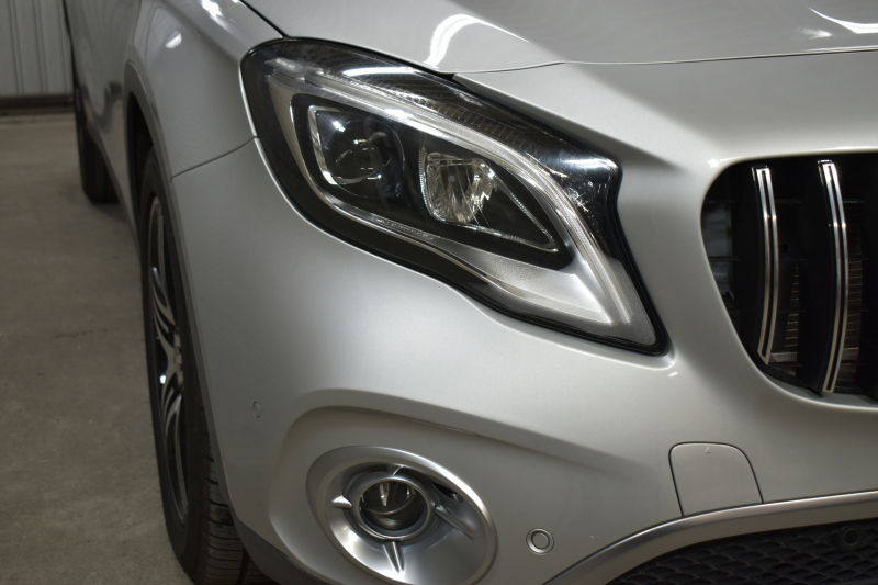 メルセデスベンツ GLA GLA220 4M ﾚｻﾞｰEXC ﾚｰﾀﾞｰSP  後期型 184馬力 4WD  ﾊﾟﾉﾗﾏｻﾝﾙｰﾌ ﾋｰﾀｰ黒革 ﾃﾞｨｽﾄﾛ Bｽﾎﾟｯﾄ 専用18AW&ﾊﾞﾝﾊﾟｰ 駐車支援 ｷｰGO ﾊｰﾏﾝK PTS ﾌｯﾄｹﾞｰﾄ 地ﾃﾞｼﾞBｶﾒﾗ 2年保証