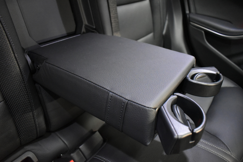 メルセデスベンツ GLA GLA220 4M ﾚｻﾞｰEXC ﾚｰﾀﾞｰSP  後期型 184馬力 4WD  ﾊﾟﾉﾗﾏｻﾝﾙｰﾌ ﾋｰﾀｰ黒革 ﾃﾞｨｽﾄﾛ Bｽﾎﾟｯﾄ 専用18AW&ﾊﾞﾝﾊﾟｰ 駐車支援 ｷｰGO ﾊｰﾏﾝK PTS ﾌｯﾄｹﾞｰﾄ 地ﾃﾞｼﾞBｶﾒﾗ 2年保証