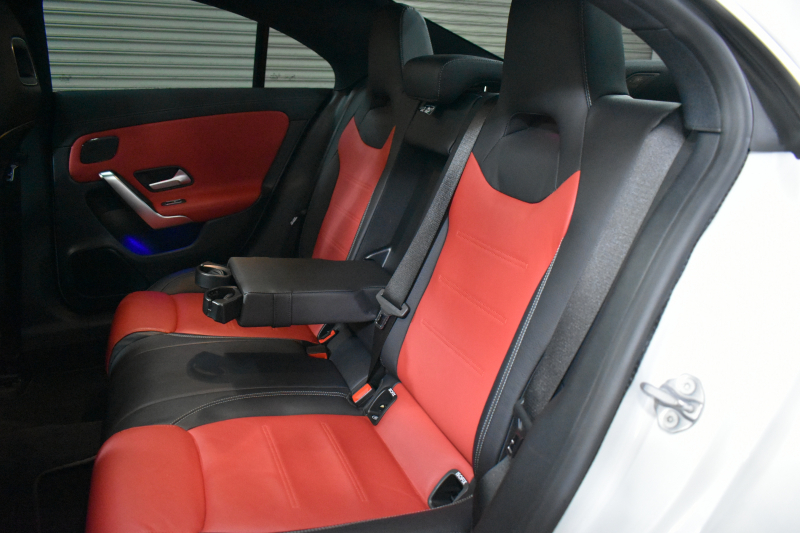 メルセデスベンツ CLAクラス CLA200d AMGﾗｲﾝ AMGﾚｻﾞｰｴｸｽｸﾙｰｼﾌﾞP ｱﾄﾞﾊﾞﾝｽﾄﾞP ﾅﾋﾞｹﾞｰｼｮﾝP ﾚｰﾀﾞｰｾｰﾌﾃｨP  ﾊﾟﾉﾗﾏｻﾝﾙｰﾌ 革 AMGｴｱﾛ18AW MBUXﾅﾋﾞTV HUD 360ｶﾒﾗ ｱﾄﾞﾊﾞﾝｽﾄﾞｻｳﾝﾄﾞ ﾃﾞｨｽﾄﾛ ﾌﾞﾗｲﾝﾄﾞS ﾚｰﾝｷｰﾌﾟ ﾌｯﾄﾄﾗﾝｸ ｷｰﾚｽｺﾞｰ 2年保証