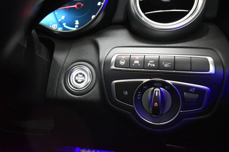 メルセデスベンツ Cクラス C220d ﾛｰﾚｳｽED ｽﾎﾟｰﾂﾌﾟﾗｽP ﾚｰﾀﾞｰｾｰﾌﾃｨP ﾚｻﾞｰｴｸｽｸﾙｰｼﾌﾞP 後期 革 ﾍｯﾄﾞｱｯﾌﾟD 液晶ﾒｰﾀｰ ﾌｯﾄﾄﾗﾝｸ ﾜｲﾔﾚｽﾁｬｰｼﾞ ｴｱｻｽ AMGｴｱﾛ18AW ﾃﾞｨｽﾄﾛﾆｯｸ ﾌﾞﾗｲﾝﾄﾞｽﾎﾟｯﾄ ﾚｰﾝｷｰﾌﾟ ﾅﾋﾞTV ﾊﾞｯｸｶﾒﾗ ｷｰﾚｽｺﾞｰ 2年保証