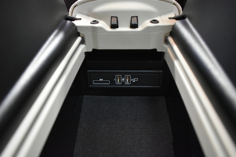 メルセデスベンツ Eクラス E450WG 4MATIC ｴｸｽｸﾙｰｼﾌﾞ ﾚｰﾀﾞｰｾｰﾌﾃｨP 中期 ﾊﾟﾉﾗﾏｻﾝﾙｰﾌ 革 ﾍﾞﾝﾁﾚｰﾀｰ ﾌﾞﾙﾒｽﾀｰｻｳﾝﾄﾞ ｴｱﾊﾞﾗﾝｽP ﾍｯﾄﾞｱｯﾌﾟD ﾌｯﾄﾄﾗﾝｸ ﾃﾞｨｽﾄﾛﾆｯｸ ﾌﾞﾗｲﾝﾄﾞｽﾎﾟｯﾄ ﾚｰﾝｷｰﾌﾟ ﾅﾋﾞTV 360ｶﾒﾗ ｷｰﾚｽｺﾞｰ 2年保証