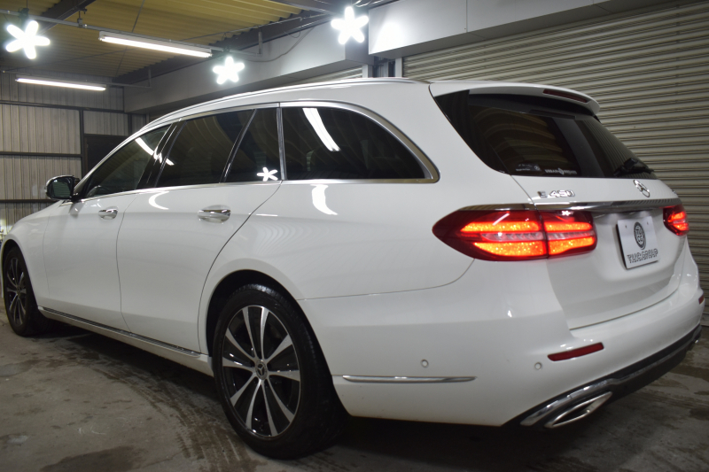 メルセデスベンツ Eクラス E450WG 4MATIC ｴｸｽｸﾙｰｼﾌﾞ ﾚｰﾀﾞｰｾｰﾌﾃｨP 中期 ﾊﾟﾉﾗﾏｻﾝﾙｰﾌ 革 ﾍﾞﾝﾁﾚｰﾀｰ ﾌﾞﾙﾒｽﾀｰｻｳﾝﾄﾞ ｴｱﾊﾞﾗﾝｽP ﾍｯﾄﾞｱｯﾌﾟD ﾌｯﾄﾄﾗﾝｸ ﾃﾞｨｽﾄﾛﾆｯｸ ﾌﾞﾗｲﾝﾄﾞｽﾎﾟｯﾄ ﾚｰﾝｷｰﾌﾟ ﾅﾋﾞTV 360ｶﾒﾗ ｷｰﾚｽｺﾞｰ 2年保証