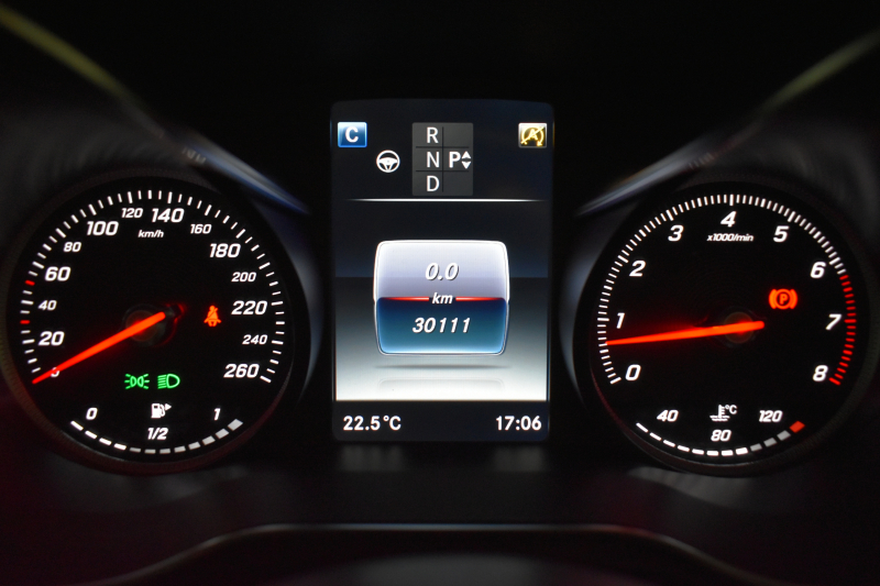 メルセデスベンツ GLC GLC250 4MATIC  ｽﾎﾟｰﾂ 本革仕様 ﾚｰﾀﾞｰｾｰﾌﾃｨP ﾊﾟﾉﾗﾏｻﾝﾙｰﾌ 革 ﾌﾞﾙﾒｽﾀｰｻｳﾝﾄﾞ AMGｴｱﾛ19AW  ｴｱﾊﾞﾗﾝｽP ﾌｯﾄｹﾞｰﾄ ﾃﾞｨｽﾄﾛ ﾌﾞﾗｲﾝﾄﾞS ﾚｰﾝｷｰﾌﾟ ﾅﾋﾞTV 360ｶﾒﾗ ｷｰﾚｽｺﾞｰ 2年保証