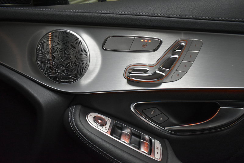 メルセデスベンツ GLC GLC250 4MATIC  ｽﾎﾟｰﾂ 本革仕様 ﾚｰﾀﾞｰｾｰﾌﾃｨP ﾊﾟﾉﾗﾏｻﾝﾙｰﾌ 革 ﾌﾞﾙﾒｽﾀｰｻｳﾝﾄﾞ AMGｴｱﾛ19AW  ｴｱﾊﾞﾗﾝｽP ﾌｯﾄｹﾞｰﾄ ﾃﾞｨｽﾄﾛ ﾌﾞﾗｲﾝﾄﾞS ﾚｰﾝｷｰﾌﾟ ﾅﾋﾞTV 360ｶﾒﾗ ｷｰﾚｽｺﾞｰ 2年保証