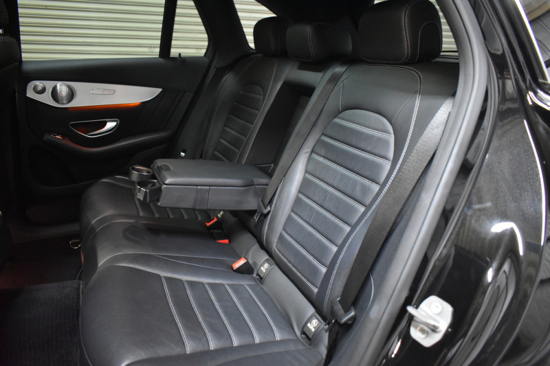 メルセデスベンツ GLC GLC250 4MATIC  ｽﾎﾟｰﾂ 本革仕様 ﾚｰﾀﾞｰｾｰﾌﾃｨP ﾊﾟﾉﾗﾏｻﾝﾙｰﾌ 革 ﾌﾞﾙﾒｽﾀｰｻｳﾝﾄﾞ AMGｴｱﾛ19AW  ｴｱﾊﾞﾗﾝｽP ﾌｯﾄｹﾞｰﾄ ﾃﾞｨｽﾄﾛ ﾌﾞﾗｲﾝﾄﾞS ﾚｰﾝｷｰﾌﾟ ﾅﾋﾞTV 360ｶﾒﾗ ｷｰﾚｽｺﾞｰ 2年保証