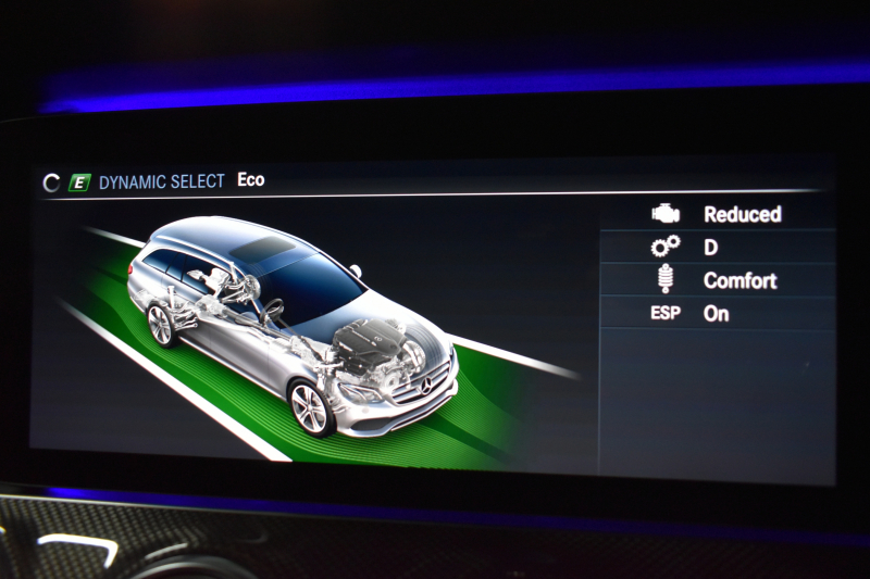 AMG Eクラス E53 4ﾏﾁｯｸ+ ﾜｺﾞﾝ ISG搭載 ｴｸｽｸﾙｰｼﾌﾞP ﾚｰﾀﾞｰｾｰﾌﾃｨP ﾊﾟﾉﾗﾏｻﾝﾙｰﾌ 全席ﾋｰﾀｰ黒革 ﾍﾞﾝﾁﾚｰﾀｰ ﾏｯｻｰｼﾞ ﾌﾞﾙﾒｽﾀｰS HUD ﾌｯﾄｹﾞｰﾄ ｴｱﾛ20AW ﾃﾞｨｽﾄﾛ ﾌﾞﾗｲﾝﾄﾞS ﾚｰﾝｷｰﾌﾟ ﾅﾋﾞTV 360ｶﾒﾗ 2年保証