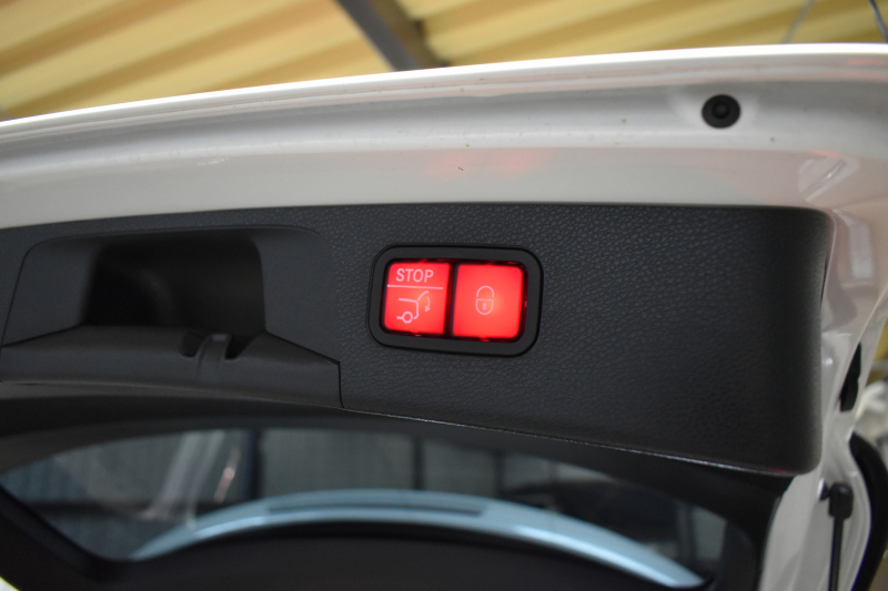 AMG Eクラス E53 4ﾏﾁｯｸ+ ﾜｺﾞﾝ ISG搭載 ｴｸｽｸﾙｰｼﾌﾞP ﾚｰﾀﾞｰｾｰﾌﾃｨP ﾊﾟﾉﾗﾏｻﾝﾙｰﾌ 全席ﾋｰﾀｰ黒革 ﾍﾞﾝﾁﾚｰﾀｰ ﾏｯｻｰｼﾞ ﾌﾞﾙﾒｽﾀｰS HUD ﾌｯﾄｹﾞｰﾄ ｴｱﾛ20AW ﾃﾞｨｽﾄﾛ ﾌﾞﾗｲﾝﾄﾞS ﾚｰﾝｷｰﾌﾟ ﾅﾋﾞTV 360ｶﾒﾗ 2年保証