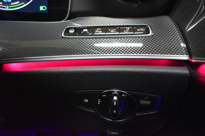 AMG Eクラス E53 4ﾏﾁｯｸ+ ﾜｺﾞﾝ ISG搭載 ｴｸｽｸﾙｰｼﾌﾞP ﾚｰﾀﾞｰｾｰﾌﾃｨP ﾊﾟﾉﾗﾏｻﾝﾙｰﾌ 全席ﾋｰﾀｰ黒革 ﾍﾞﾝﾁﾚｰﾀｰ ﾏｯｻｰｼﾞ ﾌﾞﾙﾒｽﾀｰS HUD ﾌｯﾄｹﾞｰﾄ ｴｱﾛ20AW ﾃﾞｨｽﾄﾛ ﾌﾞﾗｲﾝﾄﾞS ﾚｰﾝｷｰﾌﾟ ﾅﾋﾞTV 360ｶﾒﾗ 2年保証