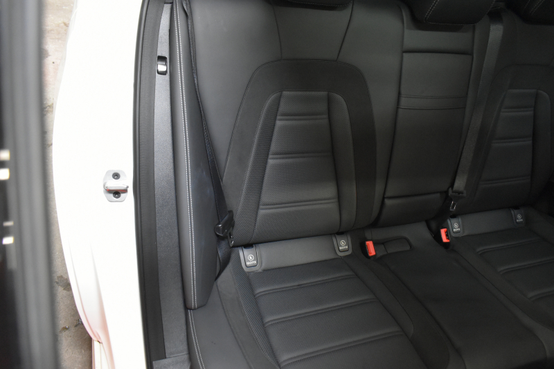 AMG Eクラス E53 4ﾏﾁｯｸ+ ﾜｺﾞﾝ ISG搭載 ｴｸｽｸﾙｰｼﾌﾞP ﾚｰﾀﾞｰｾｰﾌﾃｨP ﾊﾟﾉﾗﾏｻﾝﾙｰﾌ 全席ﾋｰﾀｰ黒革 ﾍﾞﾝﾁﾚｰﾀｰ ﾏｯｻｰｼﾞ ﾌﾞﾙﾒｽﾀｰS HUD ﾌｯﾄｹﾞｰﾄ ｴｱﾛ20AW ﾃﾞｨｽﾄﾛ ﾌﾞﾗｲﾝﾄﾞS ﾚｰﾝｷｰﾌﾟ ﾅﾋﾞTV 360ｶﾒﾗ 2年保証