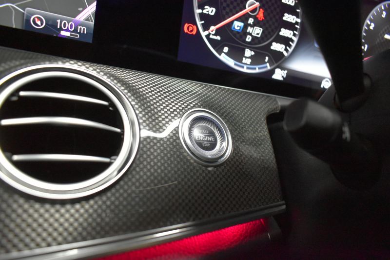 AMG Eクラス E53 4ﾏﾁｯｸ+ ﾜｺﾞﾝ ISG搭載 ｴｸｽｸﾙｰｼﾌﾞP ﾚｰﾀﾞｰｾｰﾌﾃｨP ﾊﾟﾉﾗﾏｻﾝﾙｰﾌ 全席ﾋｰﾀｰ黒革 ﾍﾞﾝﾁﾚｰﾀｰ ﾏｯｻｰｼﾞ ﾌﾞﾙﾒｽﾀｰS HUD ﾌｯﾄｹﾞｰﾄ ｴｱﾛ20AW ﾃﾞｨｽﾄﾛ ﾌﾞﾗｲﾝﾄﾞS ﾚｰﾝｷｰﾌﾟ ﾅﾋﾞTV 360ｶﾒﾗ 2年保証