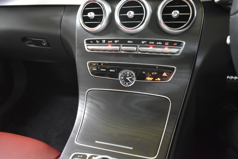 AMG Cクラス C43 4M ｴｸｽｸﾙｰｼﾌﾞP ﾚｰﾀﾞｰｾｰﾌﾃｨP ﾊﾟﾉﾗﾏｻﾝﾙｰﾌ 革 ﾌﾞﾙﾒｽﾀｰｻｳﾝﾄﾞ ﾌｯﾄﾄﾗﾝｸ ｴｱﾊﾞﾗﾝｽP ｴｱﾛ19AW ﾃﾞｨｽﾄﾛﾆｯｸ ﾌﾞﾗｲﾝﾄﾞｽﾎﾟｯﾄ ﾚｰﾝｷｰﾌﾟ ﾅﾋﾞTV ﾊﾞｯｸｶﾒﾗ ｷｰﾚｽｺﾞｰ 2年保証