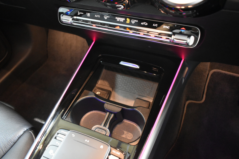 メルセデスベンツ GLB GLB250 4ﾏﾁｯｸ ｽﾎﾟｰﾂ AMGﾗｲﾝ ﾅﾋﾞｹﾞｰｼｮﾝP ﾅｲﾄP ﾚｰﾀﾞｰｾｰﾌﾃｨP 革 AMGｴｱﾛ20AW MBUXﾅﾋﾞTV 360ｶﾒﾗ ﾜｲﾔﾚｽﾁｬｰｼﾞ ﾌｯﾄｹﾞｰﾄ ﾃﾞｨｽﾄﾛ ﾌﾞﾗｲﾝﾄﾞS ﾚｰﾝｷｰﾌﾟ ｷｰﾚｽｺﾞｰ 3列ｼｰﾄ7人乗 2年保証